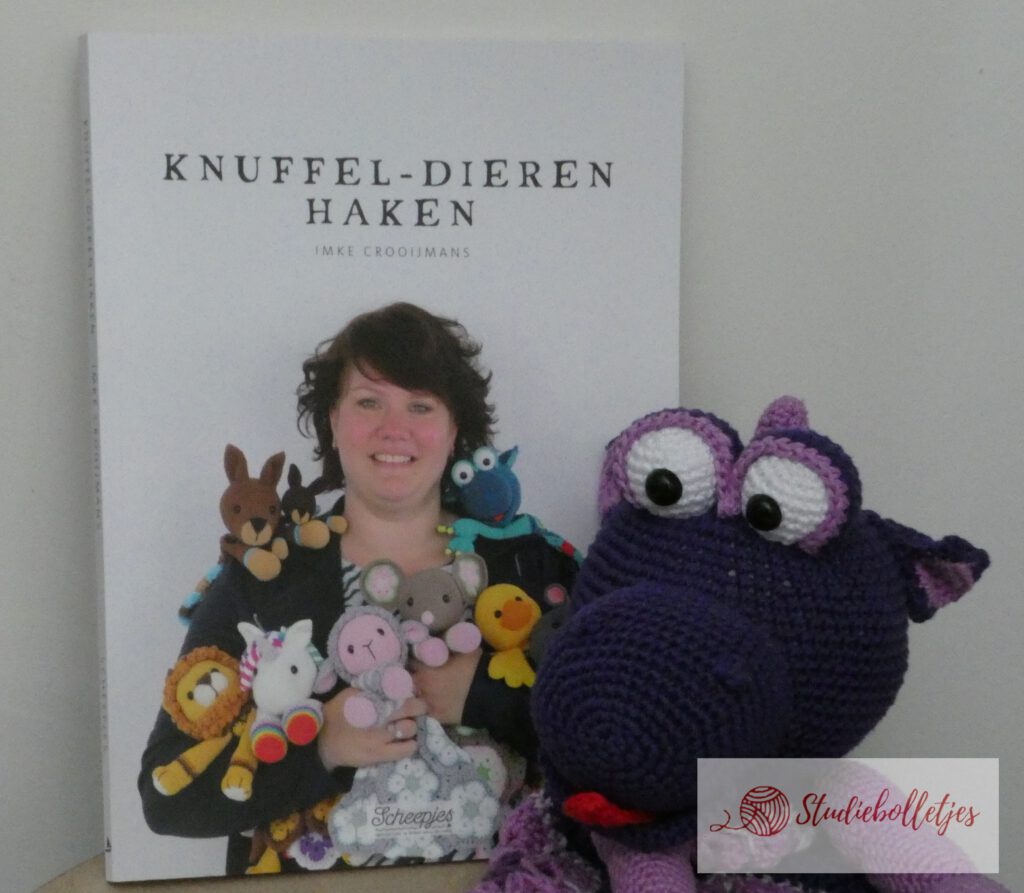 knuffel dieren haken met kop van draak