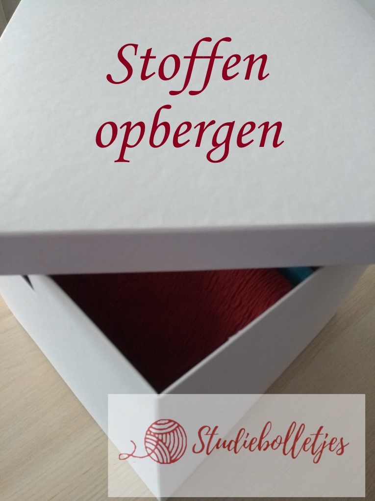 stoffendoos met tekst stoffen opbergen